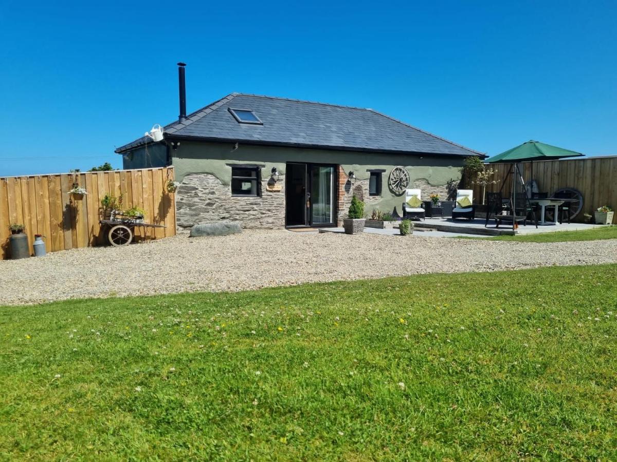 Byre Cottages & Log Cabin Cardigan Exterior foto